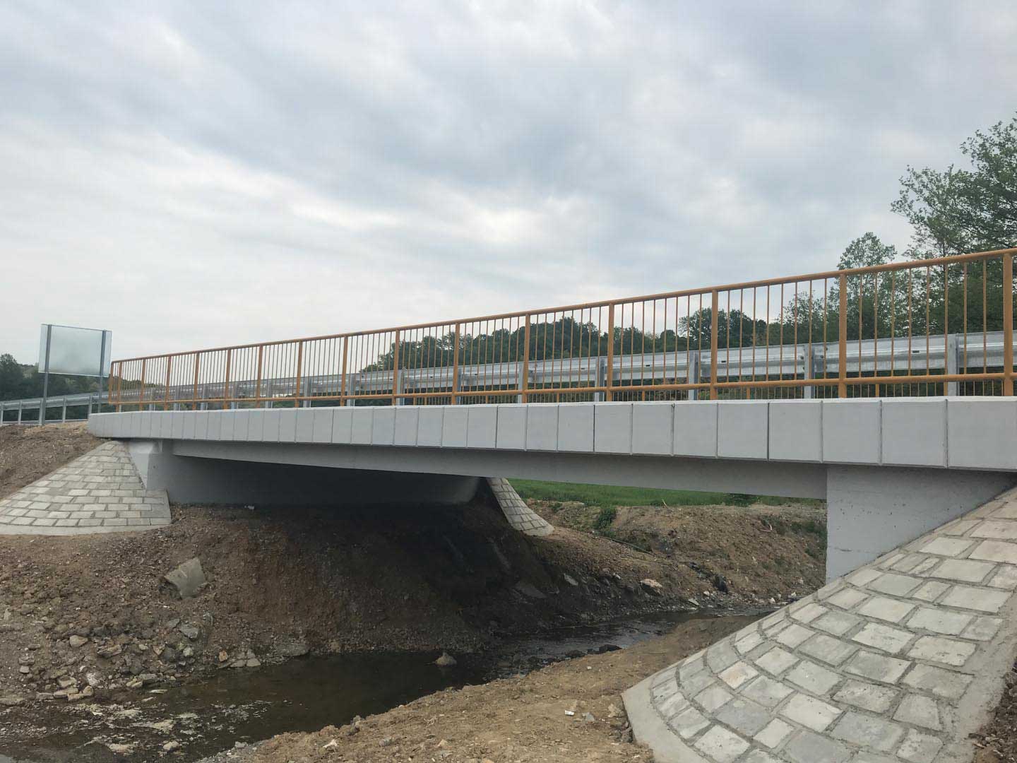 Izgradnja Mosta Na Reci Cernica 04